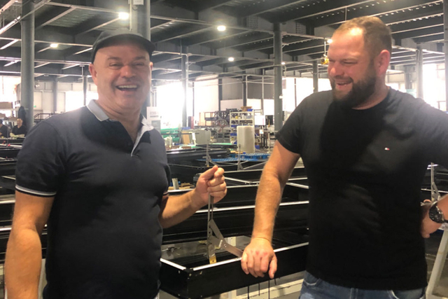 Հաճախորդ այցելող անձնակազմի լուսանկար